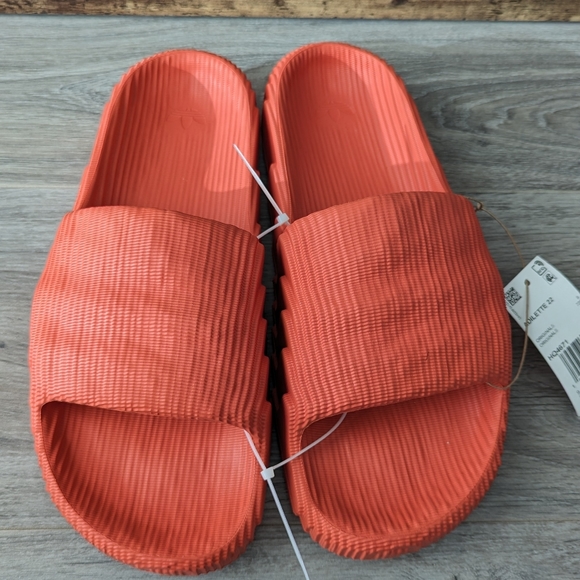 ADDIDAS ADDILETTE 22 Flip-flops - Picture 1 of 7